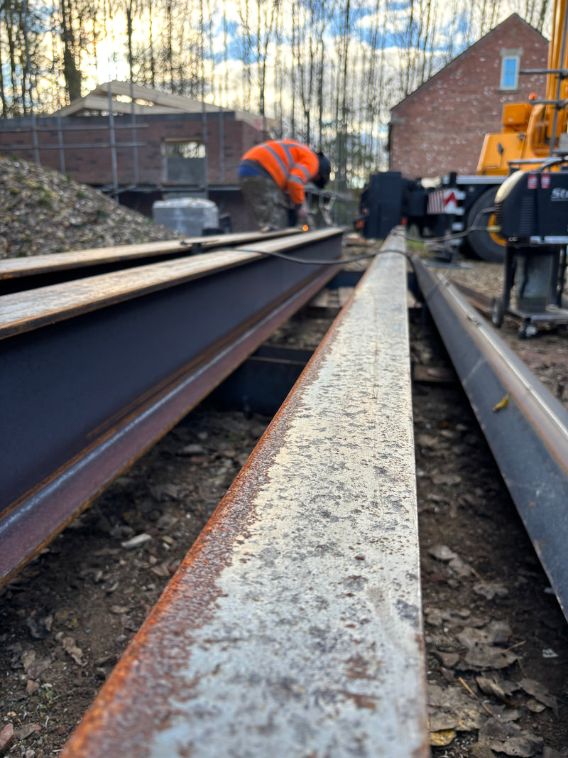 Structural steel beams – on‑site installation